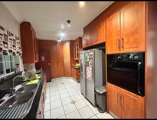 4 BEDROOM HOUSE FOR SALE IN SELCOURT